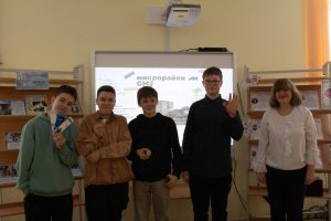 Школьники посёлка Краснозатонский познакомились с выставкой «Пригороды Сыктывкара»