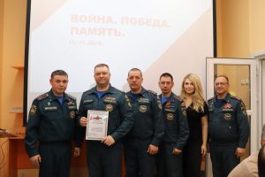 Сотрудники МЧС Республики Коми приняли участие в Неделе молодёжной книги